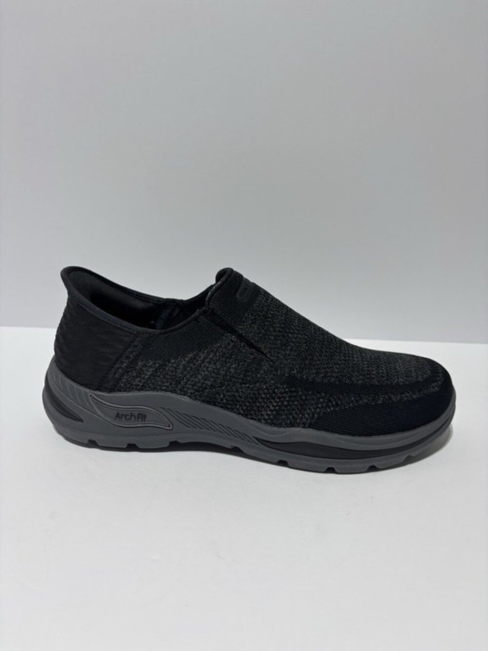 Skechers Men’s Arch Fit Motley Atlee Mesh Slip-On Sneakers, Size 10.5 M